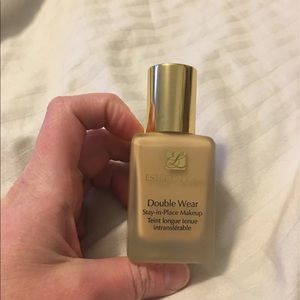 Estée Lauder Foundation